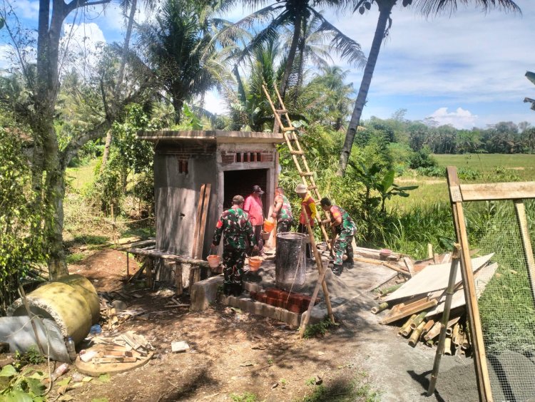 Babinsa Bantu Kelompok Tani Marsudi  dalam Pembangunan Rumah Pompa Air
