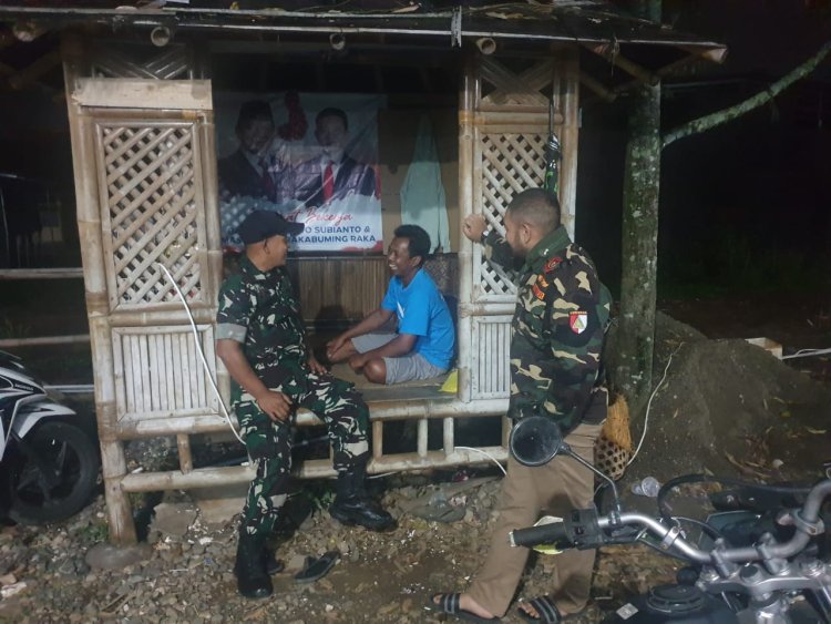 Patroli bersama Babinsa dan Banser  Wujudkan Wilayah Aman dan Kondusif