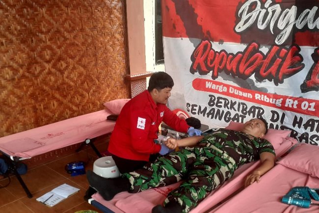 Babinsa Koramil 11 Punggelan  Hadir Dalam Donor Darah