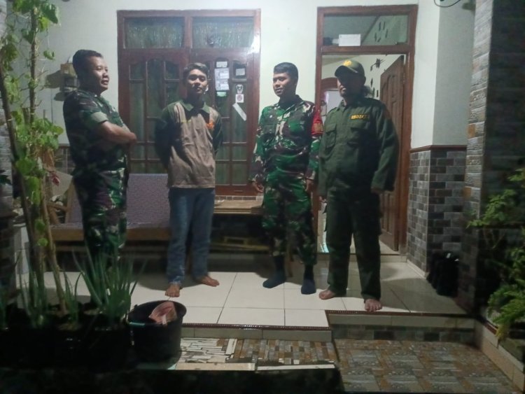 Babinsa Koramil 17/Wanayasa melaksanakan Patroli Malam