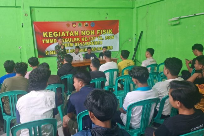 Babinsa Cikuya Beri Semangat “Pemuda Adalah Motor Pembangunan Desa”