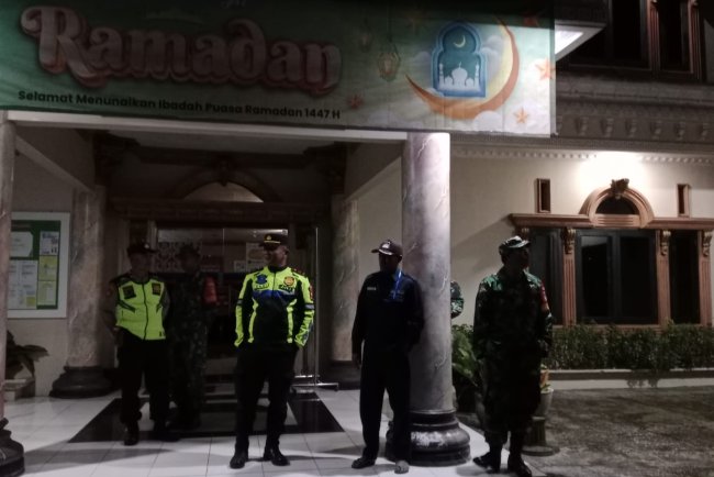 Koramil 18 Pagentan Bersama Polsek Pagentan Laksanakan Patroli Malam