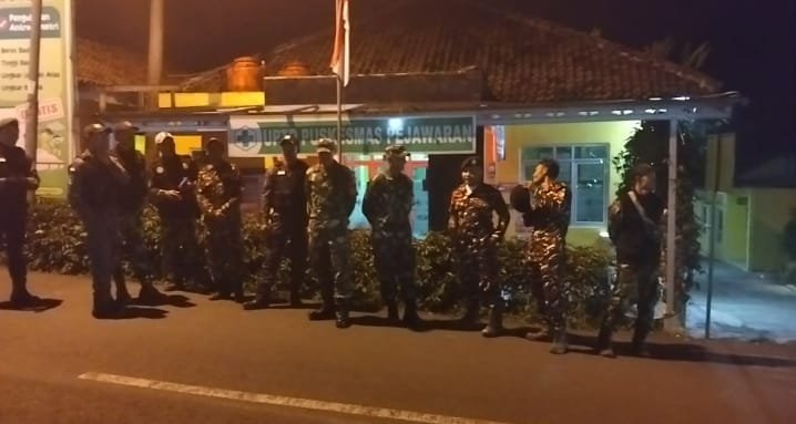Babinsa Laksanakan Patroli Bersama Anggota Linmas Kokam dan Banser