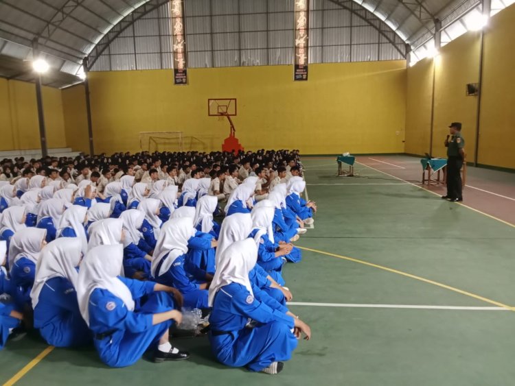Koramil Punggelan Sosialisasikan KKRI di SMKN 1
