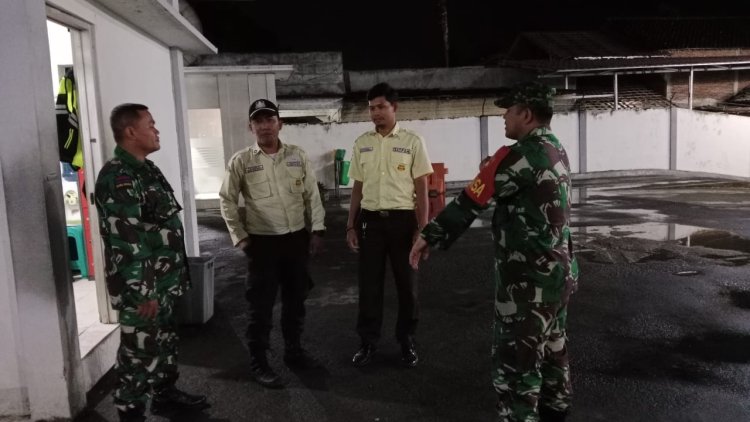 Babinsa Koramil 10 Bawang Sambangi Satpam PT Indonesia Power Guna Jaga Kamtibmas