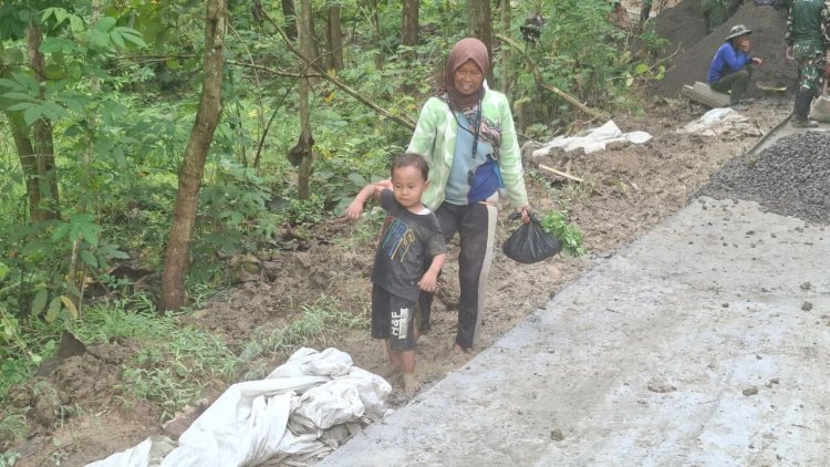 Harapan Baru Ibu Iya dan Cita-cita Lukas Putra Kelahiran Cikuya