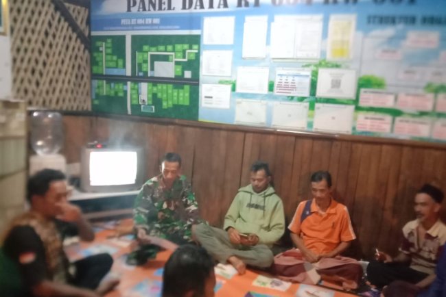 Anggota Koramil 13 Banjarmangu Melaksanakan Patroli Poskamling