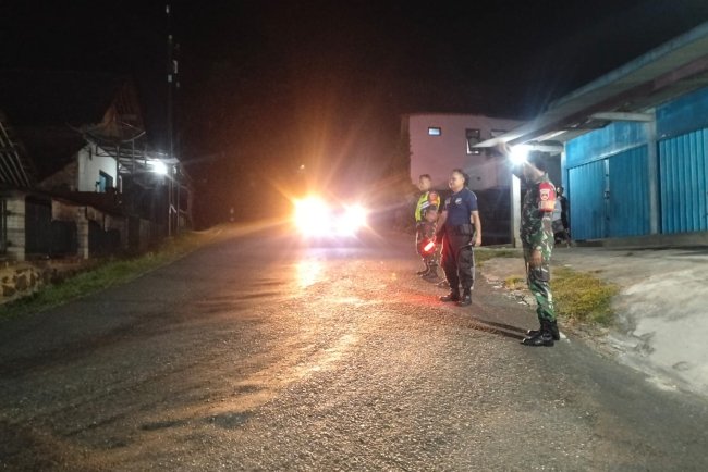 Babinsa Koramil 07 Mandiraja Melaksanakan Pemantauan Pos PAM Lebaran