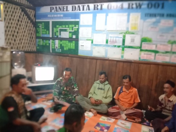 Anggota Koramil 13 Banjarmangu Melaksanakan Patroli Poskamling