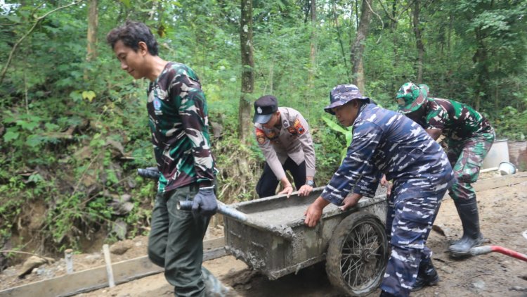 Membangun Negeri dari Desa, Sinergi TNI, Polri, dan Rakyat di TMMD 127 Brebes Wujudkan Asa Indonesia Emas