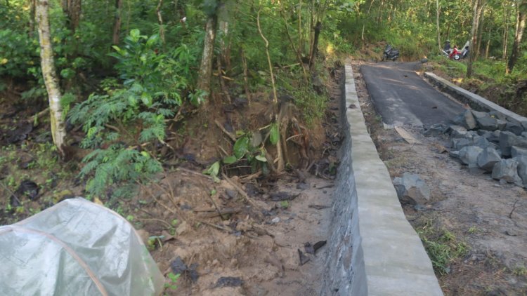 Perkokoh Akses Desa, Pembangunan Talud Jalan TMMD Reguler ke-127 Brebes Tuntas 100 Persen