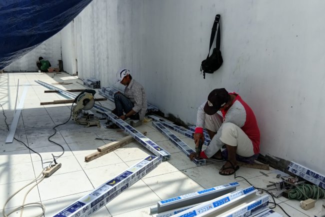 Pembangunan KDKMP Desa Situwangi Dipercepat Babinsa Turut Dampingi