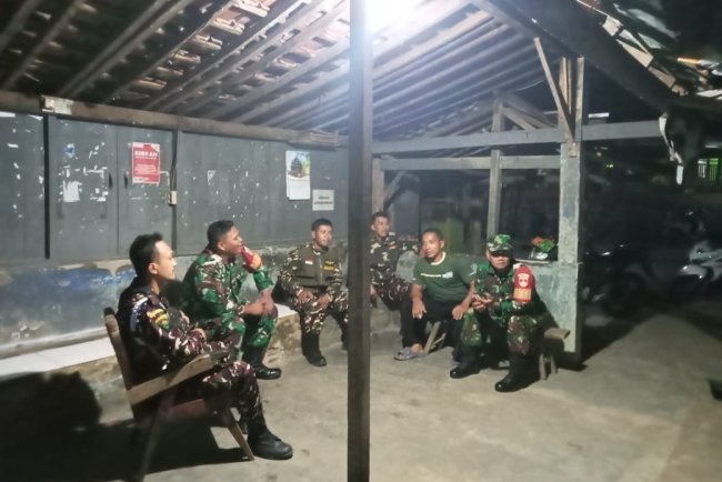 Babinsa dan Aparat keamanan Desa Bersatu Ciptakan Lingkungan Aman dan Nyaman