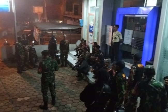 Babinsa Koramil 16 Pejawaran Gelar Patroli Gabungan
