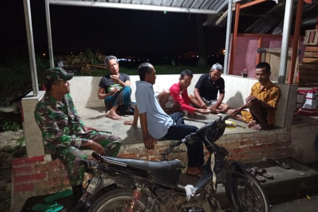 Serka Suyadi Risman Laksanakan Patroli Siskamling Di Desa Pucang