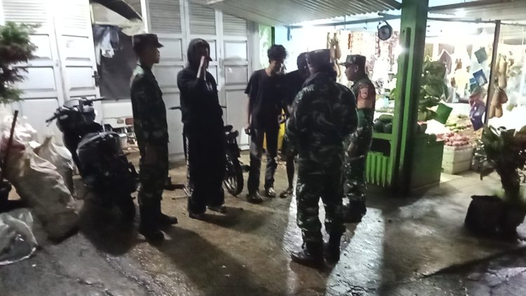 Patroli Rutin Dan Silaturahmi Jaga Kamtubmas Di Wilayah Binaan