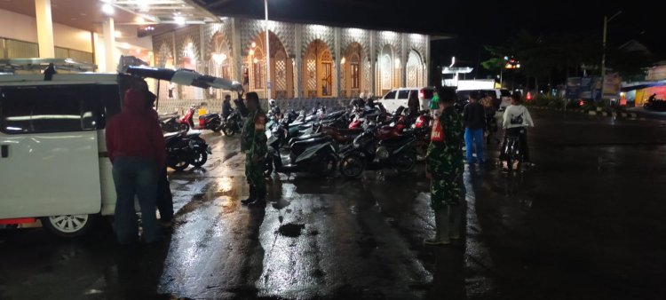 Babinsa Koramil 06 Kalibening Aktif  Laksanakan Patroli malam Dipastikan Wilayah Aman