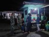 Babinsa Koramil 17 Wanayasa Menciptakan Kondusifitas Lingkungan dengan melaksanakan Patroli Malam