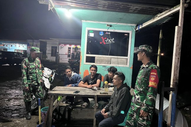Patroli Malam Di Wilayah Binaan