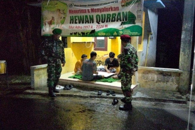 Koramil 15 Rakit Bersama Kokam Dan Warga Laksanakan Patroli Malam Hari