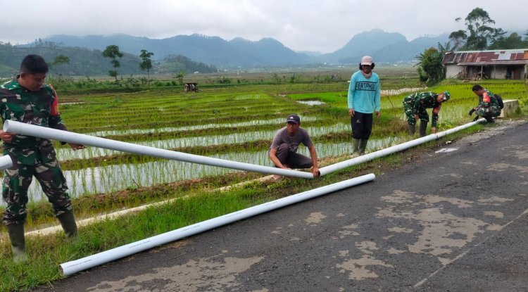 Danramil 06 Kalibening Bantu Program Pipanisasi untuk Ketahanan Pangan