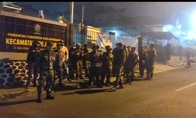 Babinsa Koramil 16 Pejawaran Gelar Patroli Gabungan Bersama Komponen Masyarakat