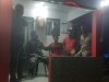 Anggota Koramil 12 Sigaluh Patroli Siskamling Bersama Warga Cegah Gangguan Kamtibmas