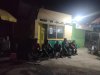 BABINSA BERSAMA WARGA MELAKSANAKAN SISKAMLING MENCIPTAKAN RASA AMAN DI WILAYAH BINAANNYA
