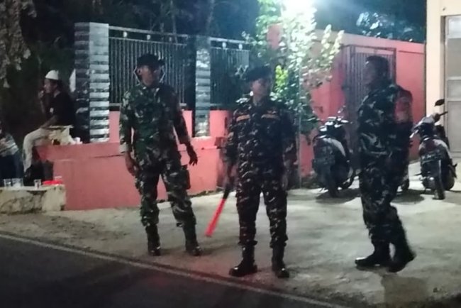 Untuk Memastikan Keamanan Anggota Koramil 07 Mandiraja melaksanakan Patroli malam bersama Banser