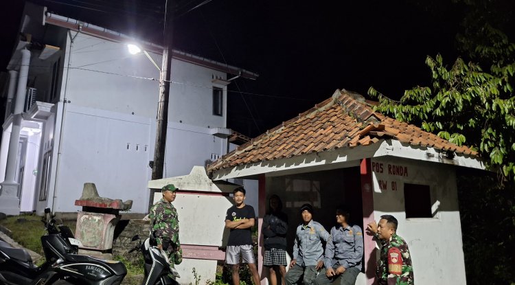 Patroli Gabungan TNI Perkuat Siskamling dan Keamanan Wilayah