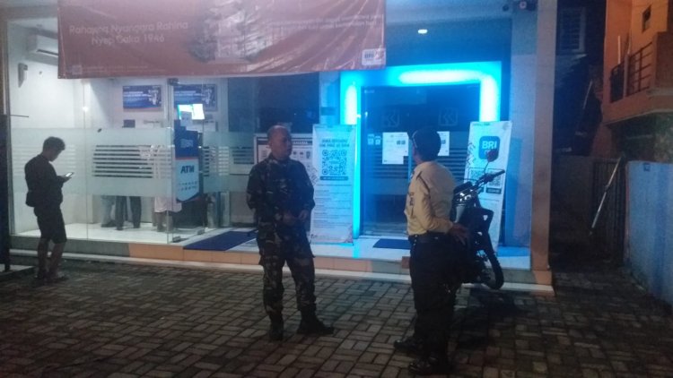 Babinsa Koramil 13 Banjarmangu Melaksanakan  Patroli Rutin Jaga Keamanan Wilayah